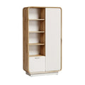 "Moderne Houten Kast met Open Schappen en Lades"