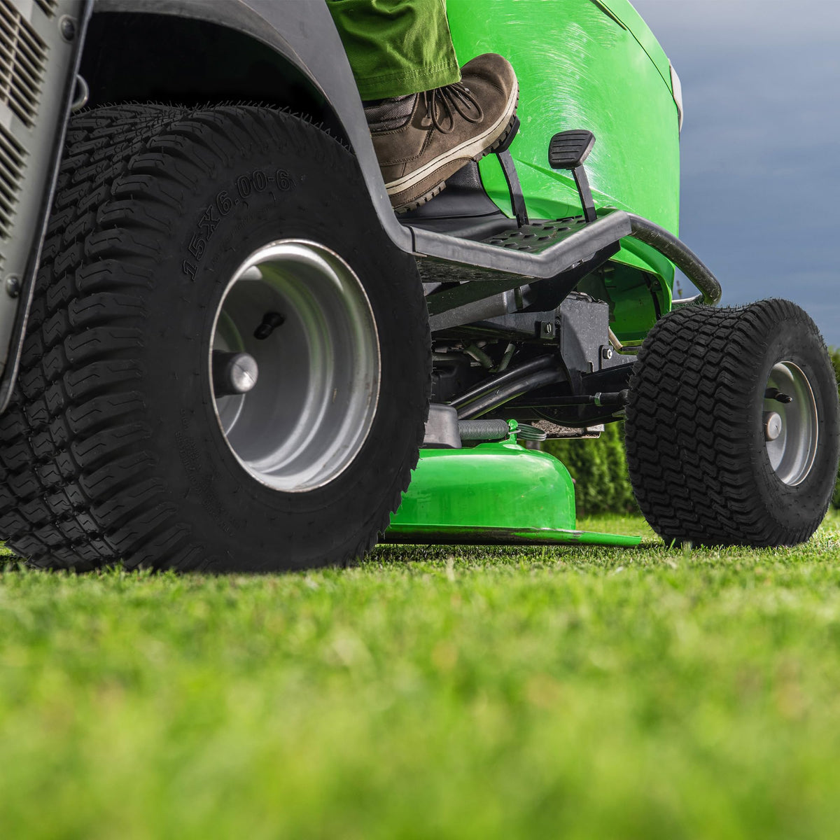 YITAMOTOR 20x10.00-8 Lawn Mower Tires, 4 Ply Tubeless Tractor Turf Tire