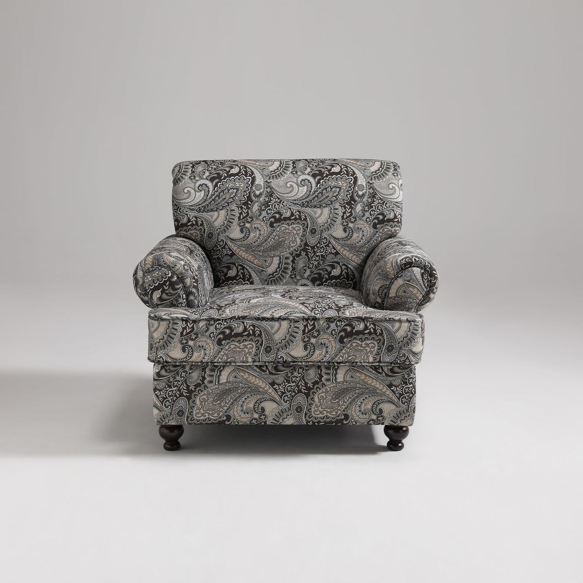 Modern Farmhouse Loveseat Sofa, Chenille Upholstery with Nailhead Trim, Small Couch for Living Room, Bedroom, Office, or Apartment, Includes 4 Accent Pillows